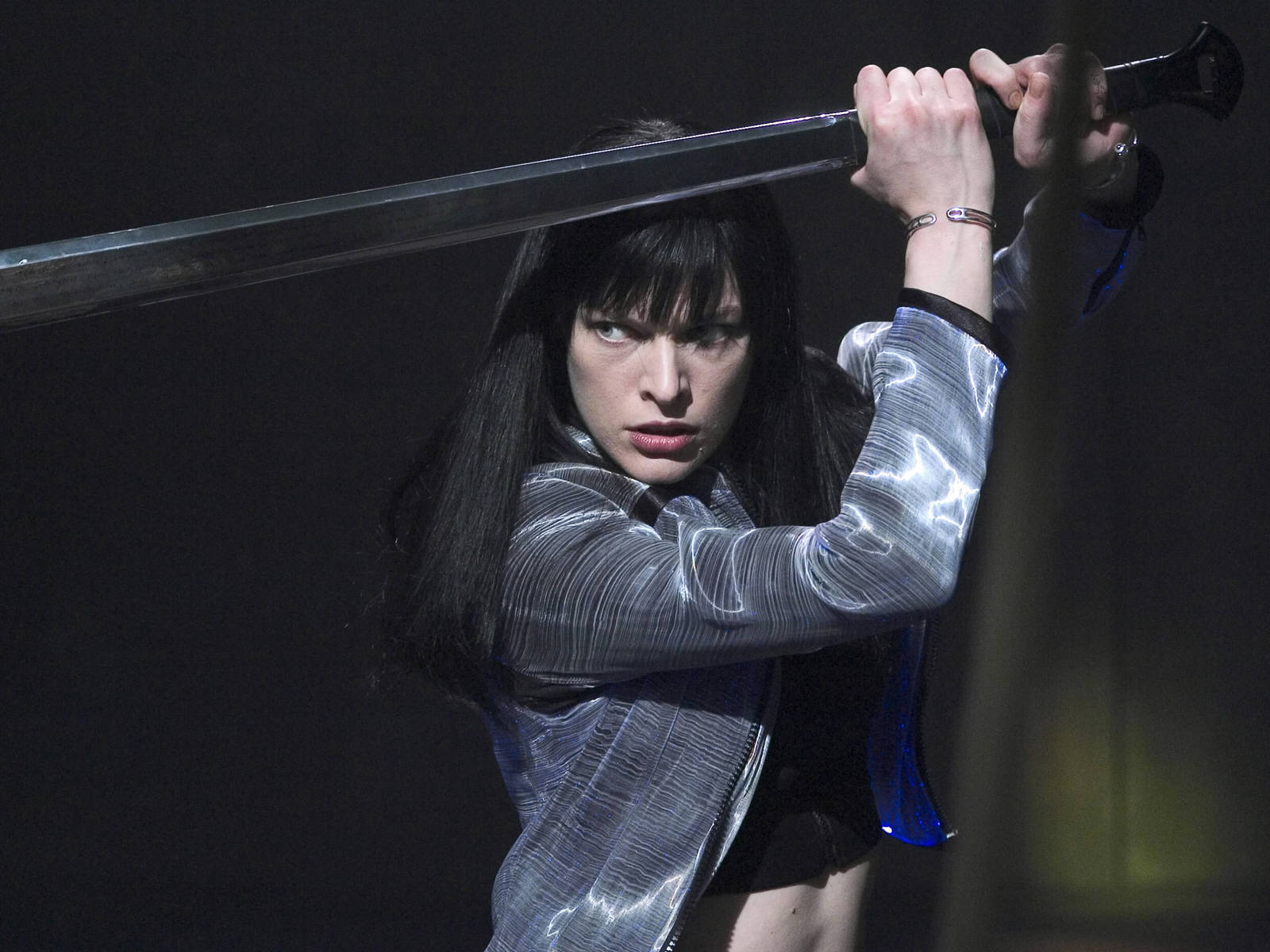 Milla Jovovich - 108